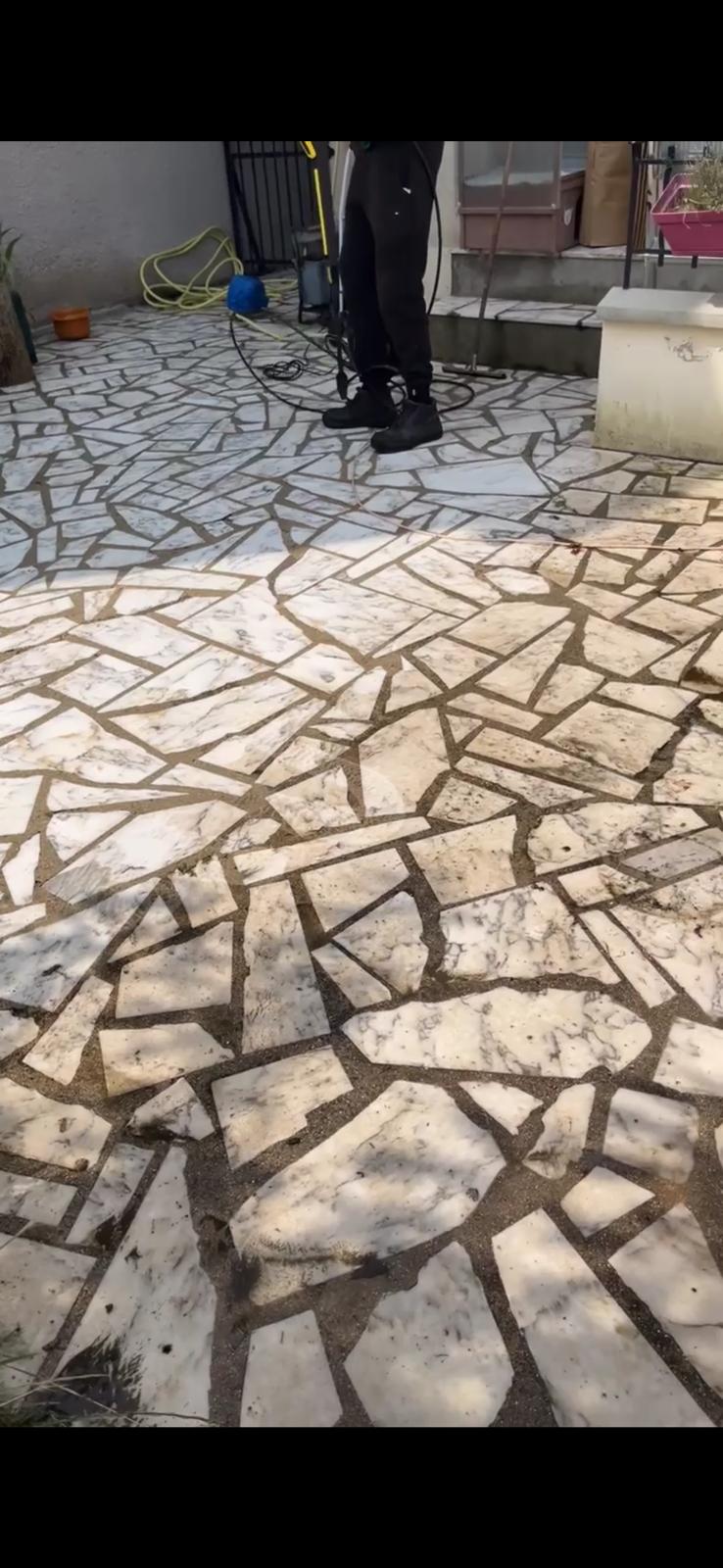 Nettoyage de terrasse en pierre au Kärcher